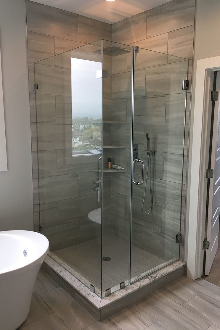 Mobile Glass shower door